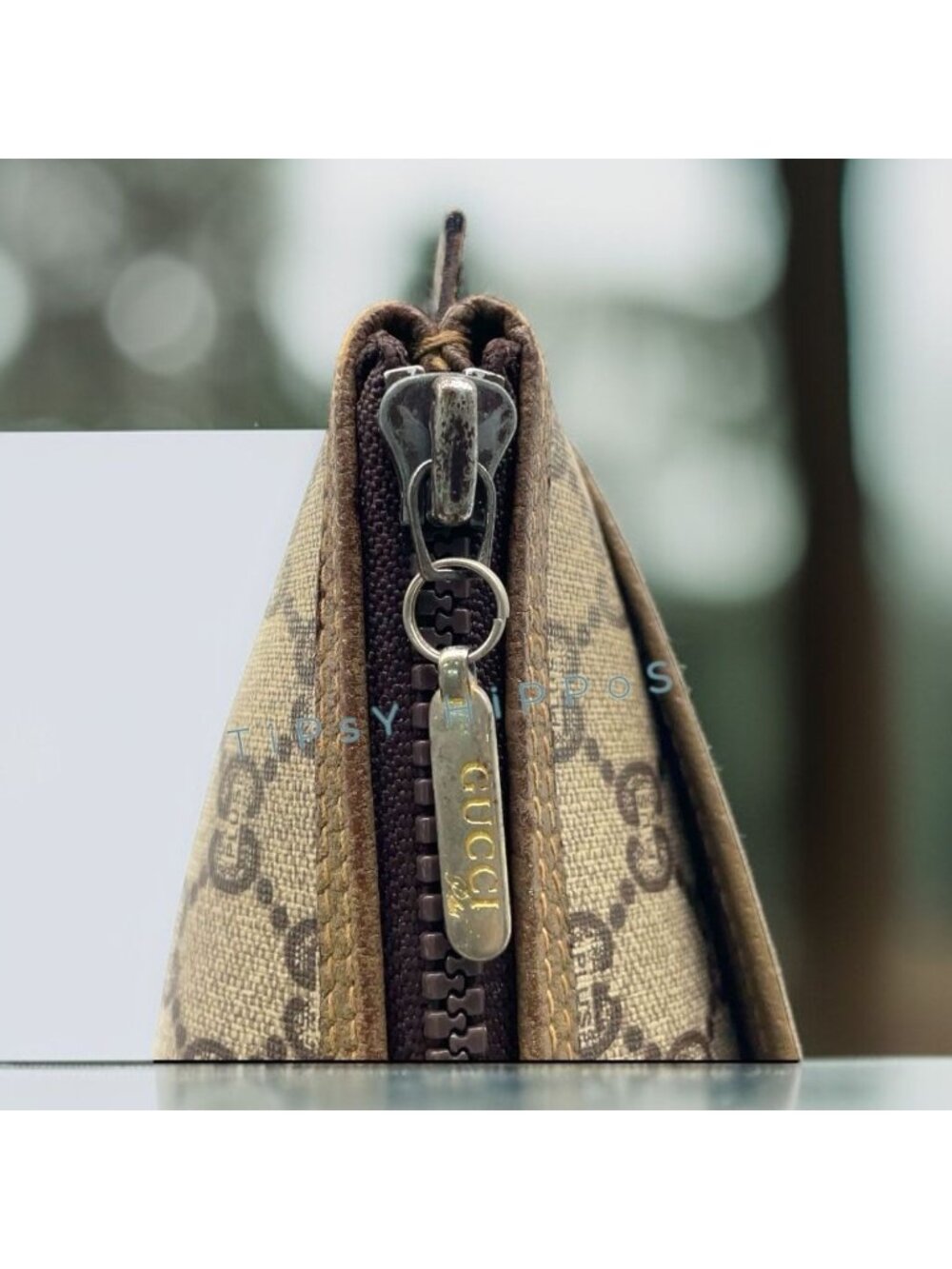 Rare Vintage Gucci Plus Monogram Clutch - Clean Fabric Interior - Picture 6 of 7